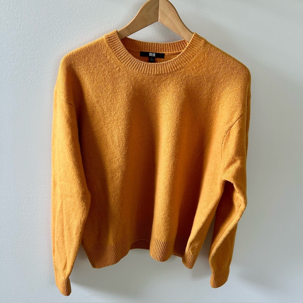 Uniqlo 100% wool, Mustard Crewneck Sweater - Size L